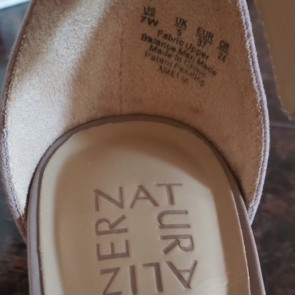 Naturalizer Sandals